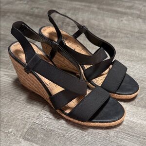 Merona Black and Tan Wedge Sandals